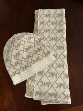 Michael Kors Cream and Gold MK Logo Knit Beanie & Scarf Set
